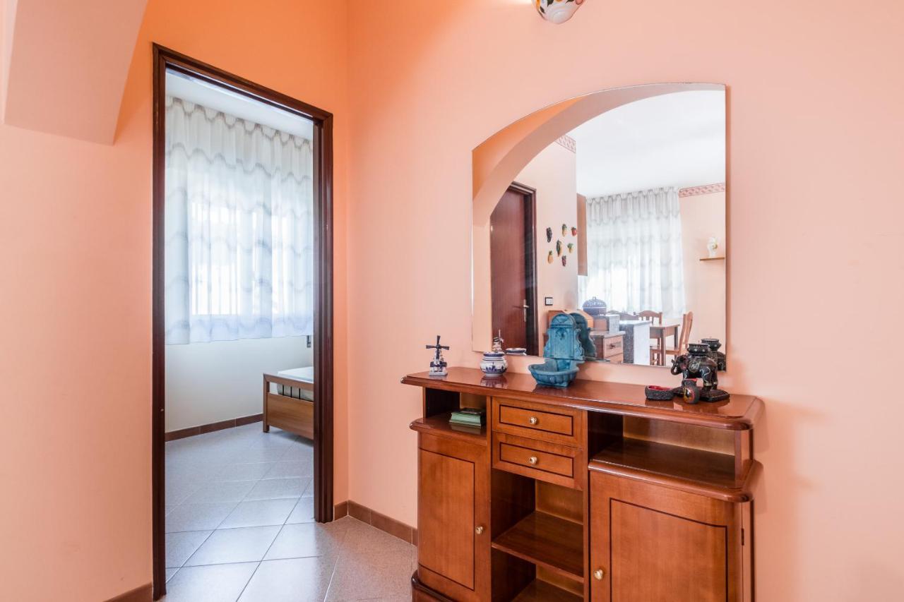 Red House Near The Sandy Beach, Parking & Wi-Fi Avola Exterior foto