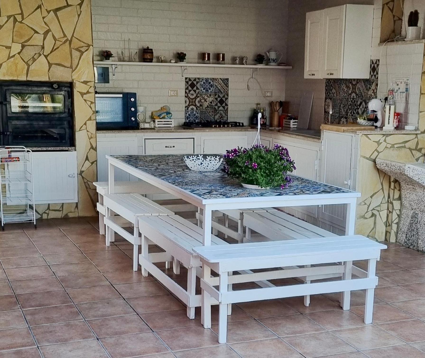 Red House Near The Sandy Beach, Parking & Wi-Fi Avola Exterior foto